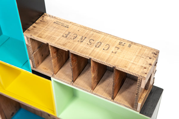 Étagère caisses rustique colorée design recyclée